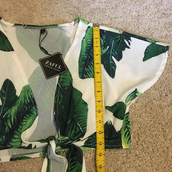 NWT Zaful Tropical Botanical Cropped Tie Up Top - Picture 14 of 15